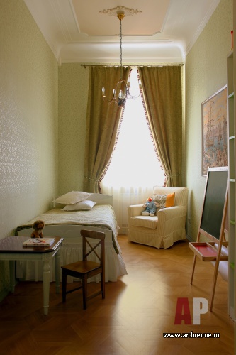 Фото интерьера деткой квартиры в неоклассике