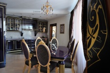 Фото интерьера столовой квартиры в стиле барокко