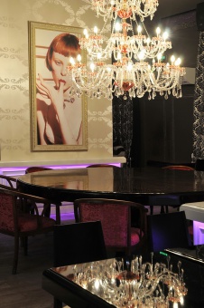 Фото интерьера зала ресторана в стиле гламур