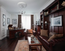 Фото интерьера кабинета квартиры в стиле неоклассика