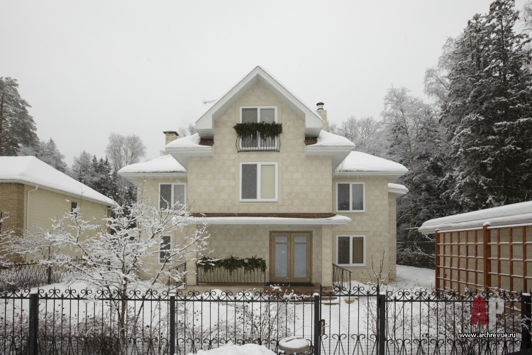 Фото фасада дома в эко стиле