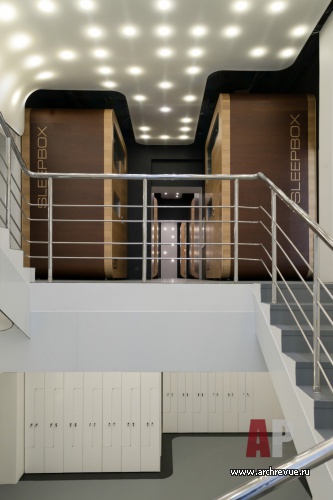 Фото интерьера лифтового холла отеля в стиле минимализм
