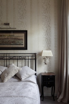 Фото интерьера спальни квартиры в стиле модерн
