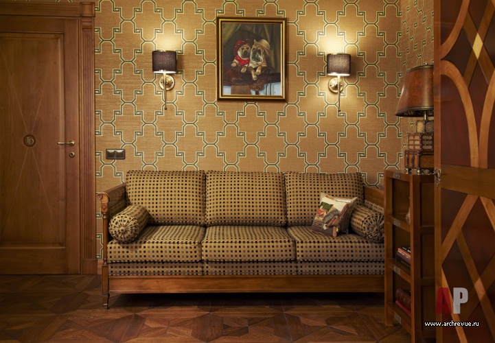 Фото интерьера кабинета двухуровневой квартиры в стиле неоклассика
