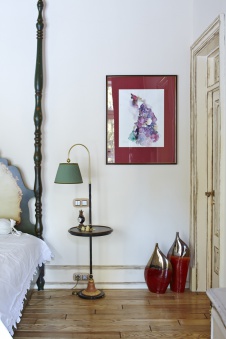 Фото интерьера спальни двухэтажного дома в стиле фьюжн