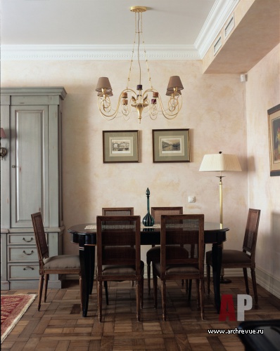 Фото интерьера столовой квартиры в восточном стиле