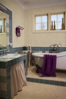 Фото интерьера санузла квартиры в стиле Прованс Фото интерьера ванной квартиры в стиле Прованс