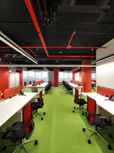 Фото интерьера рабочей зоны офиса в современном стиле
