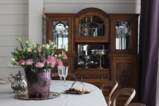 Фото интерьера столовой дома в стиле кантри