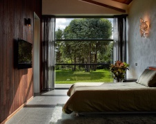Фото интерьера спальни дома в эко-стиле