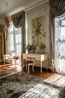 Фото интерьера будуара квартиры в классическом стиле