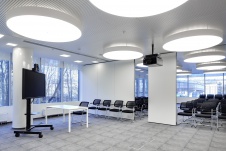 Фото интерьера конференц-зала офиса в современном стиле
