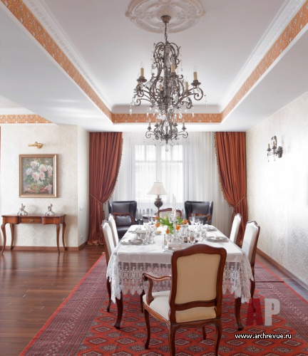 Фото интерьера столовой многоуровневой квартиры, пентхауса в восточном стиле