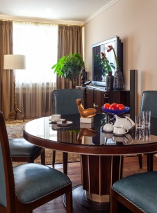 Фото интерьера столовой квартиры в стиле ар-деко
