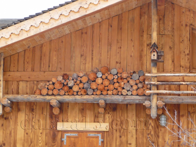 Деревянный дом - шале