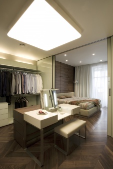 Фото интерьера гардеробной квартиры в стиле фьюжн