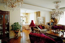 Фото интерьера гостиной квартиры в стиле классика