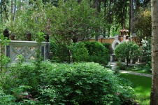 Монастырский сад
