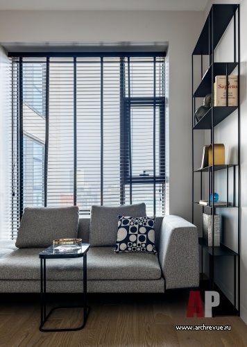 Фото интерьера библиотеки квартиры в стиле минимализм