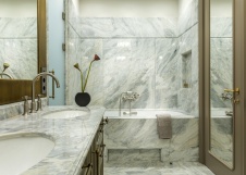 Фото интерьера ванной комнаты таунхауса в стиле лофт