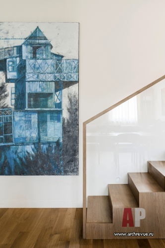 Фото лестницы квартиры в стиле минимализм