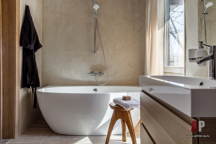 Фото интерьера ванной дома в стиле кантри Фото интерьера санузла дома в стиле кантри