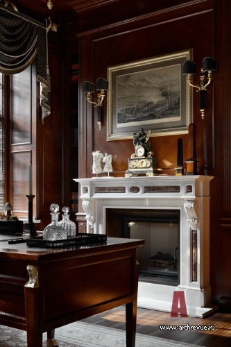 Фото интерьера кабинета резиденции в классическом стиле