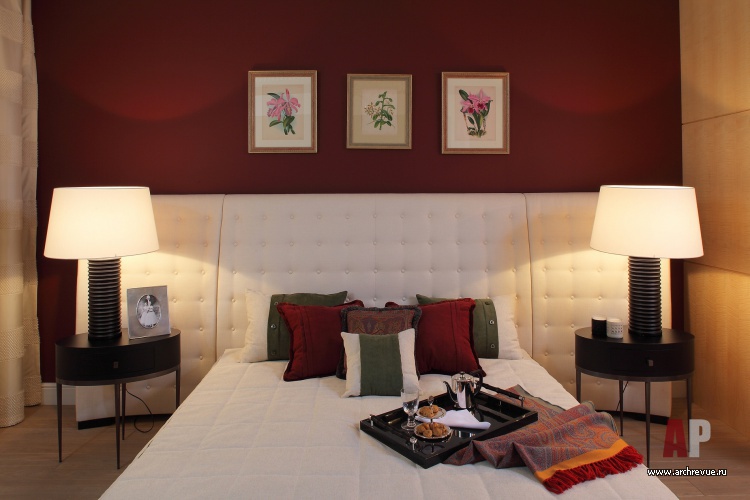 Фото интерьера спальни небольшой квартиры в неоклассическом стиле