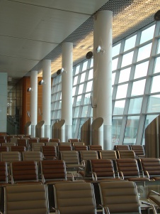 Фото интерьера аэропорта международного аэропорта «Шереметьево-3» в современном стиле
