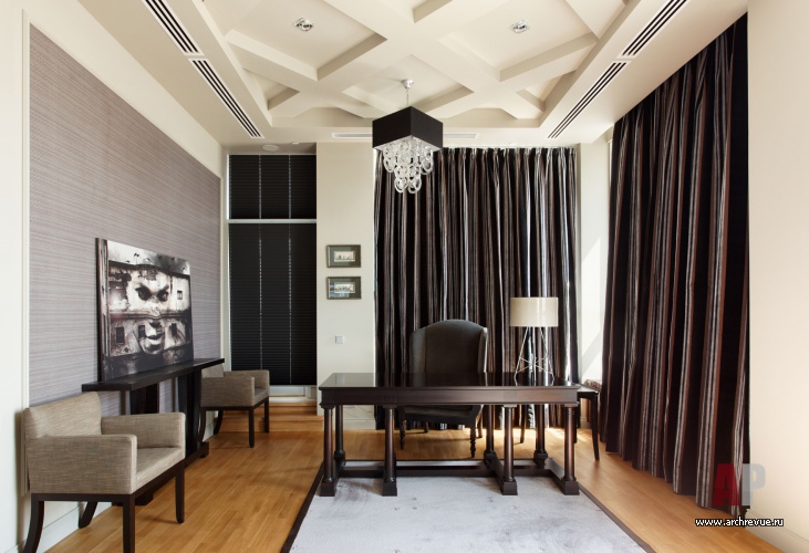 Фото интерьера кабинета гостевой квартиры в современном стиле