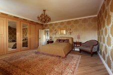 Фото интерьера спальни загородного дома в стиле фьюжн