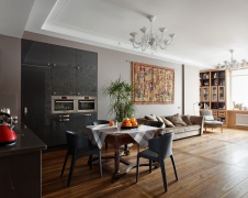 Фото интерьера столовой видовой квартиры в современном стиле