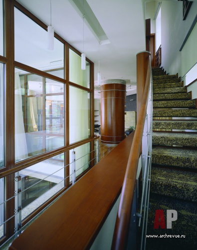 Фото лестницы дома в стиле ар-деко