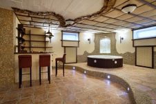 Фото интерьера бассейна деревянного дома в современном стиле