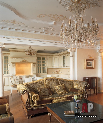 Фото интерьера гостиной квартиры в дворцовом стиле