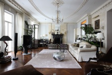 Фото интерьера гостиной небольшой квартиры в стиле фьюжн