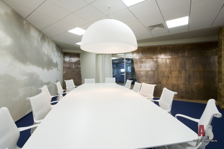 Фото интерьера переговорной офиса в стиле минимализм
