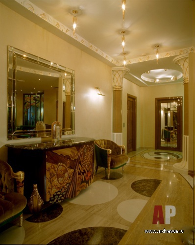 Фото интерьера входной зоны квартиры в стиле ар-деко