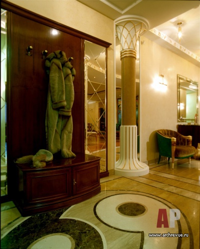 Фото интерьера входной зоны квартиры в стиле ар-деко