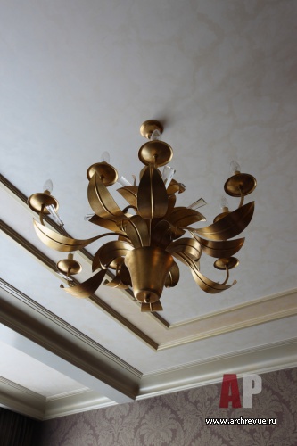 Фото детали интерьера гостиной квартиры в стиле фьюжн