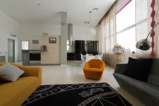 Фото интерьера гостиной дома в стиле минимализм