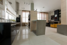 Фото интерьера кухни дома в стиле минимализм