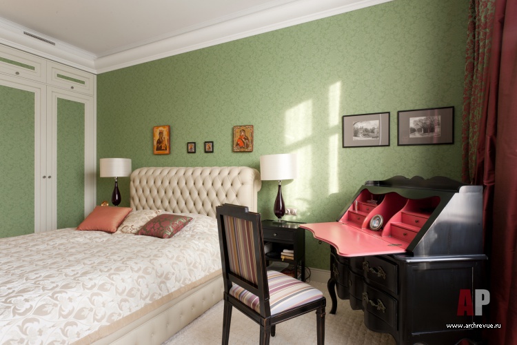 Фото интерьера спальни квартиры в стиле неоклассика