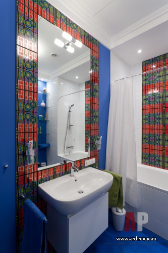 Фото интерьера санузла квартиры в стиле неоклассика