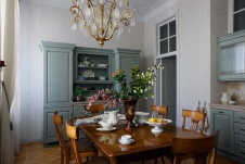 Фото интерьера столовой квартиры в неоклассике