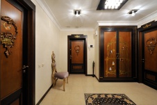 Фото интерьера входной зоны квартиры в стиле барокко