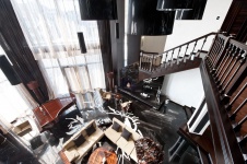 Фото интерьера гостиной дома в стиле ар-деко