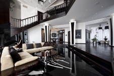 Фото интерьера входной зоны дома в стиле ар-деко