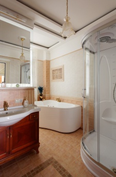 Фото интерьера санузла дома в стиле неоклассика
