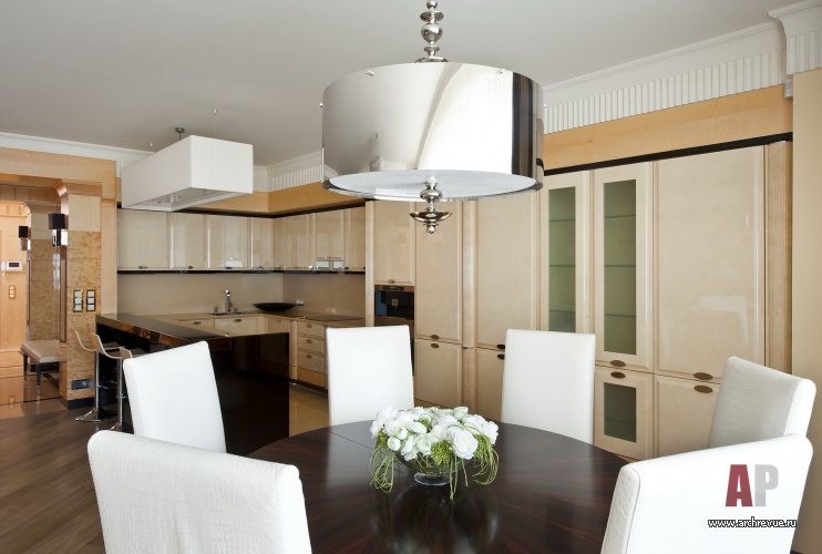 Фото интерьера столовой квартиры в стиле ар-деко